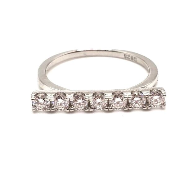0.56 cttw Moissanite Bar Top Statement Ring in 925 Sterling Silver - Picture 1 of 4